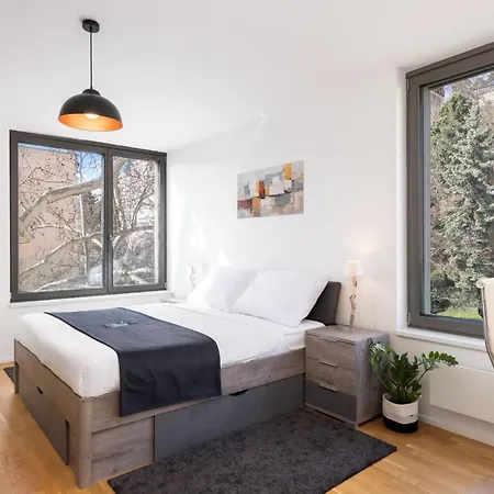 Beautifull 1bedroom With Garage Lejlighed Prag