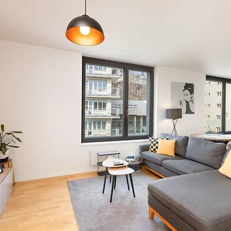 Beautifull 1bedroom With Garage *