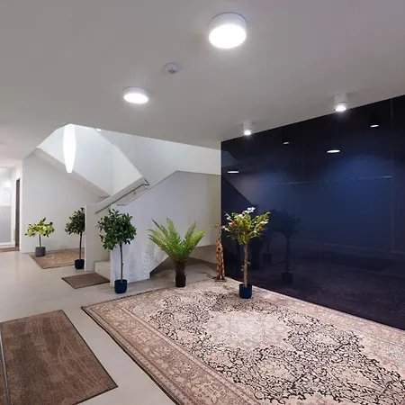 Beautifull 1bedroom With Garage Praga